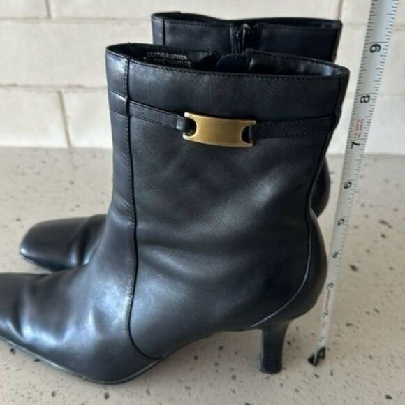Karen Scott Teddi Black Leather Heeled Ankle
Boots Square Toe Side Zip Size 7.5M - Picture 7 of 9